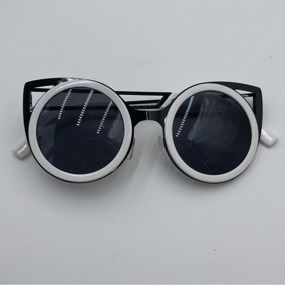 Black/White Round Cateye Sunglasses with Mirror Lens for Women